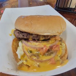 Grumpy's signature dishes Queso Burger
BBQ Bacon Cheeseburger
Jalapeno Bun